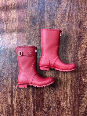 Hunter | Women's Original Short Rain Boots | Military Red | Size US 6
